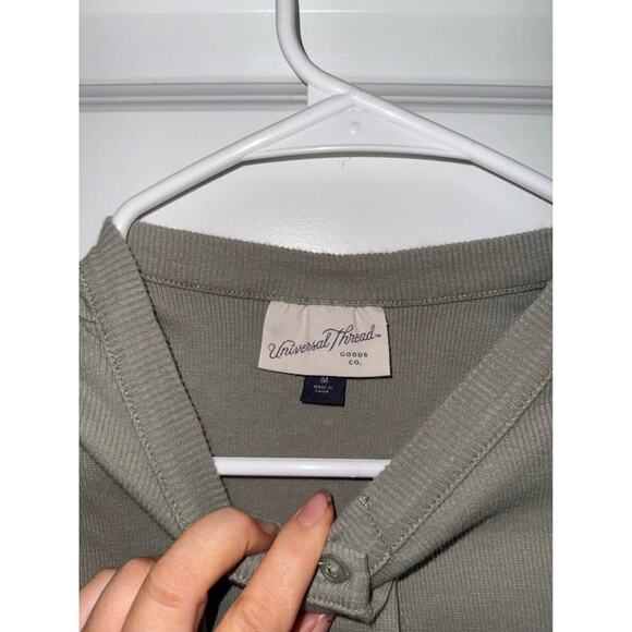 Green Ribbed Button-Up Baby Tee Universal Threads - Picture 3 of 4